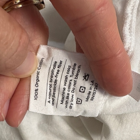 Mate the Label Classic White Women's T-Shirt V-Neck Size Large - Picture 5 of 5